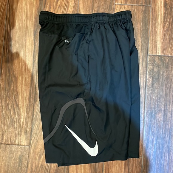 Nike Dri-Fit Football shorts. - Picture 3 of 8